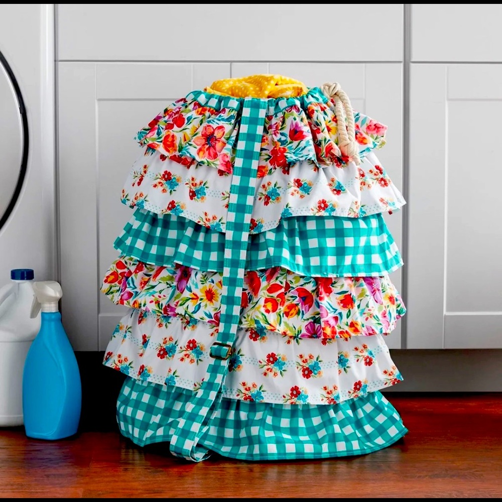 Pioneer woman Laundry Tote Bag petal party